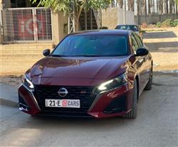 نيسان ألتيما